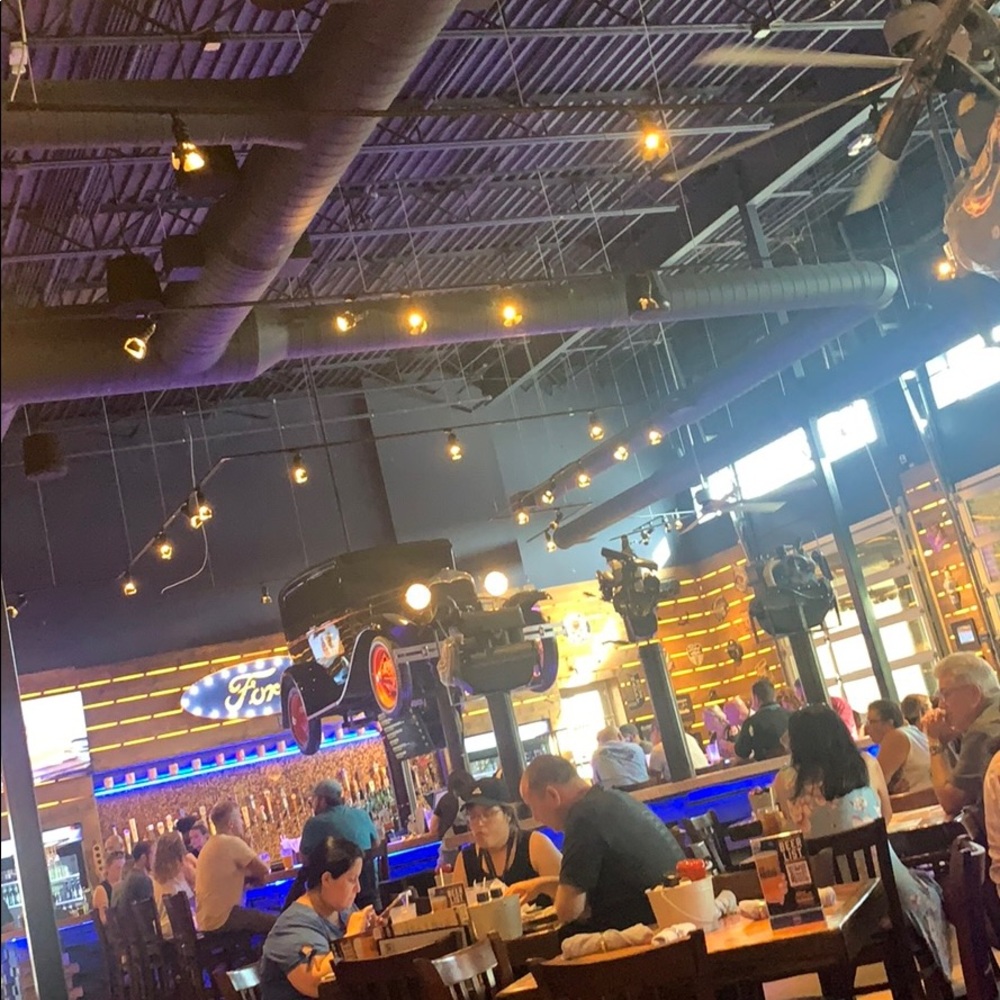 Meet your Posher, Shawn